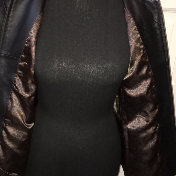 BEAUTIFUL GENUINE LEATHER JACKET-NEW /$160-NOW/$50 - Picture 7 of 8